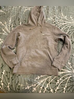Nike Heather Grey Pullover Hoodie with White Swoosh
